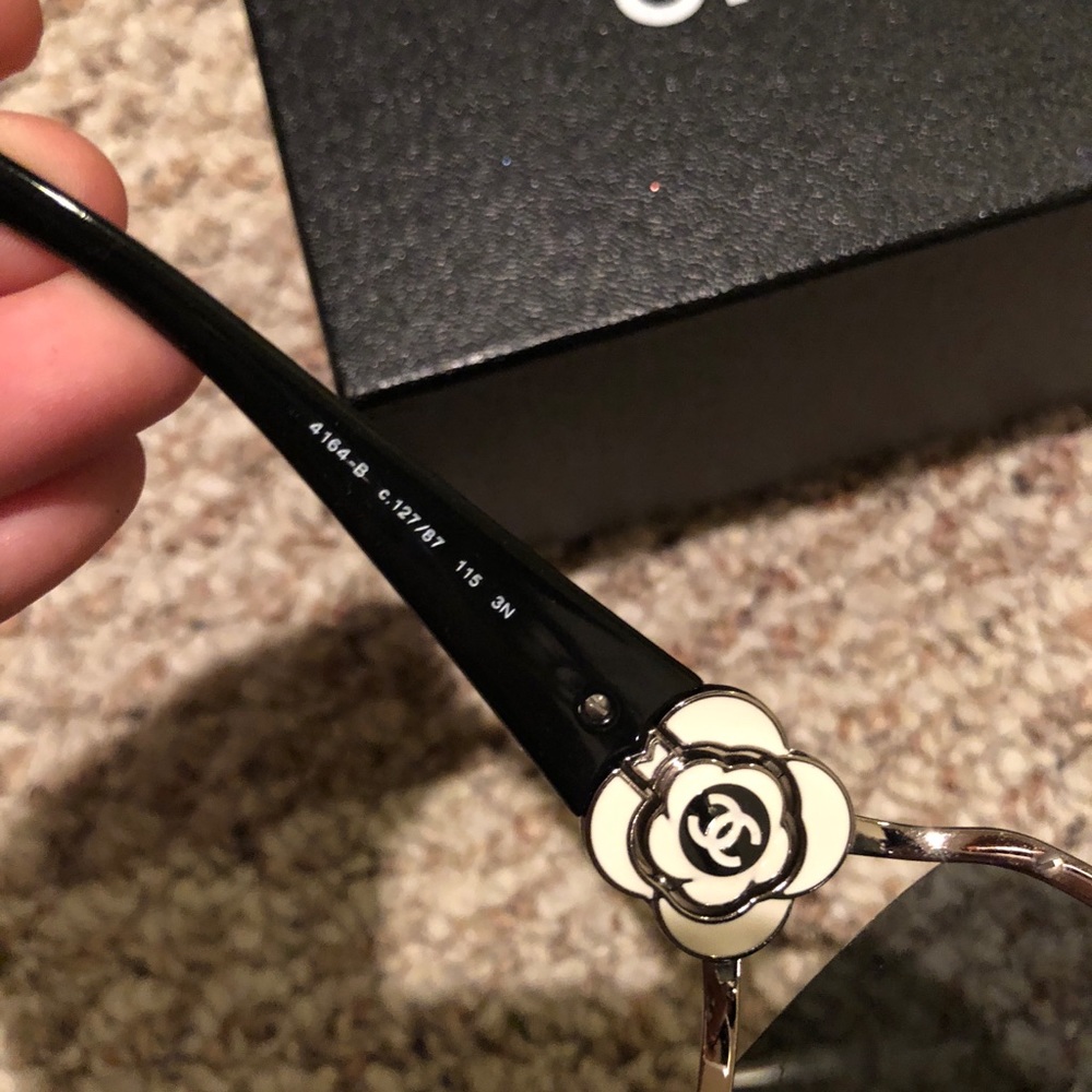 Chanel eyeglasses - Picture 6 of 8